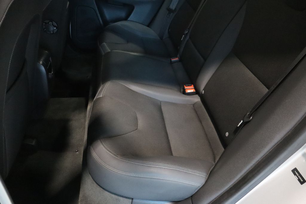 Photo 22 of this VOLVO XC60