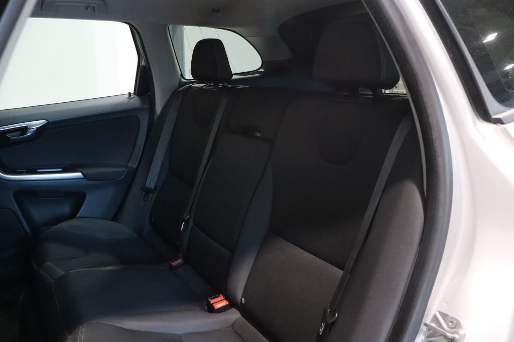 Photo 23 of this VOLVO XC60