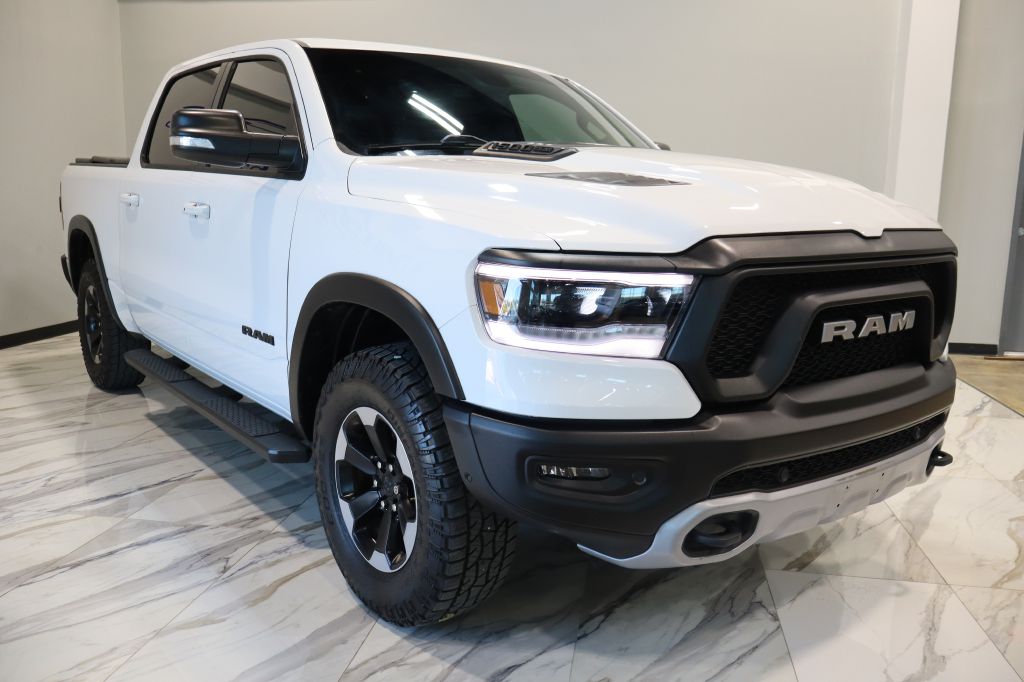Photo 4 of this RAM 1500