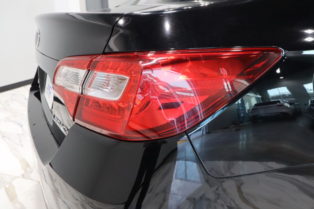Photo 13 of this SUBARU LEGACY