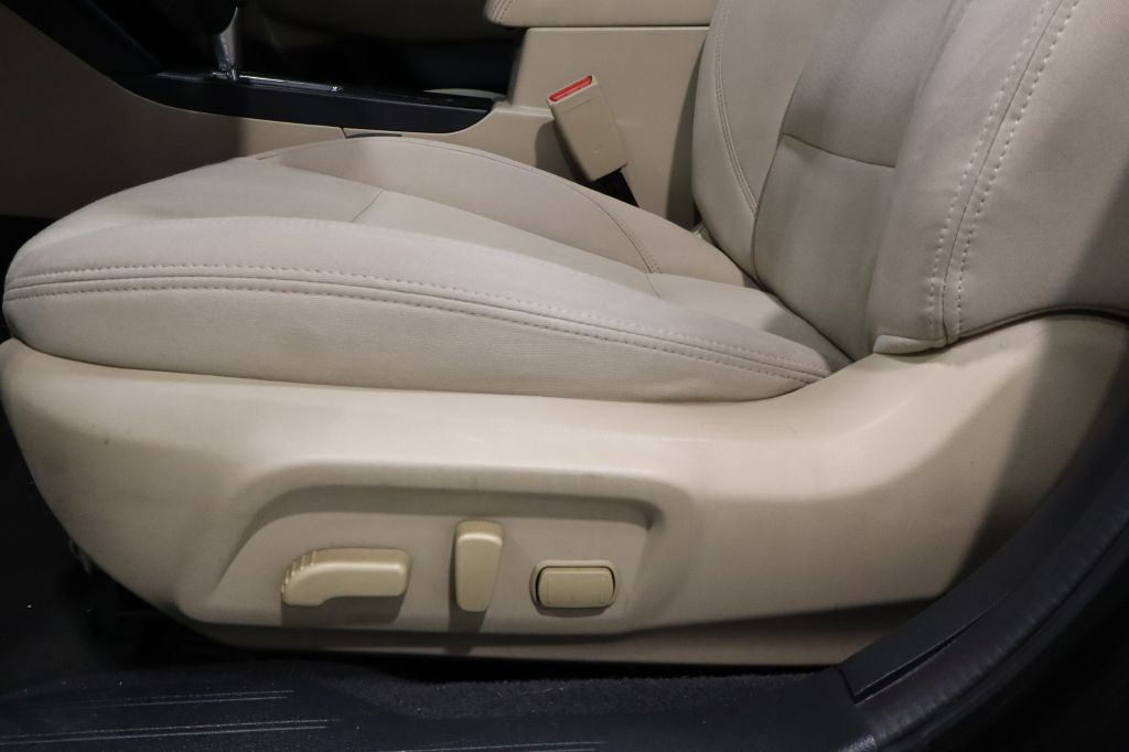 Photo 17 of this SUBARU LEGACY