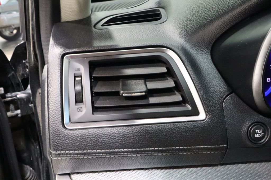Photo 20 of this SUBARU LEGACY