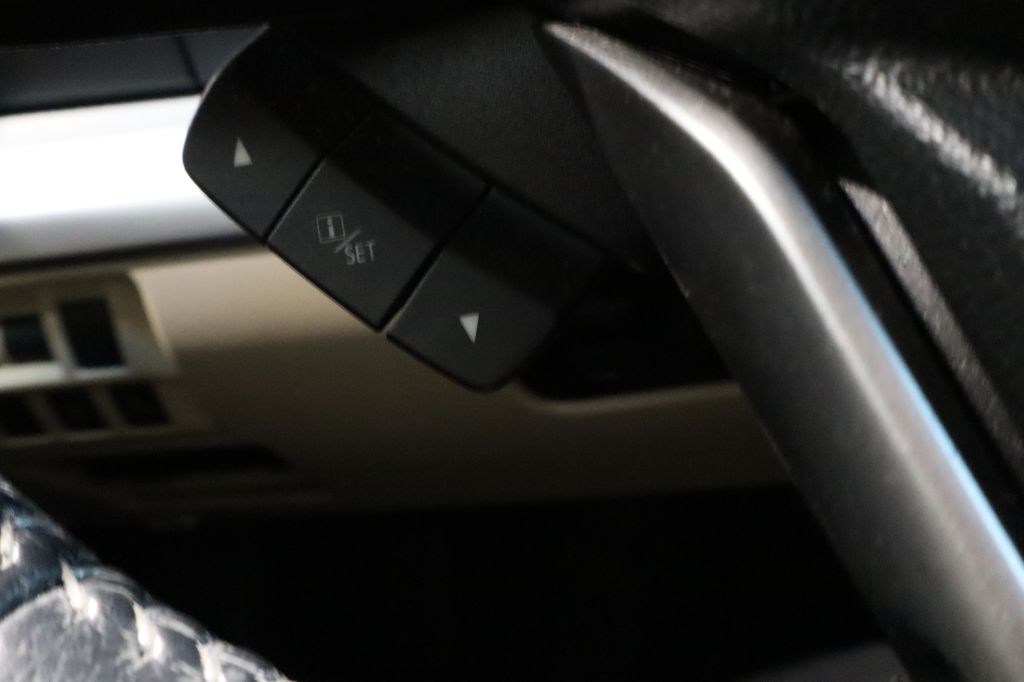Photo 29 of this SUBARU LEGACY