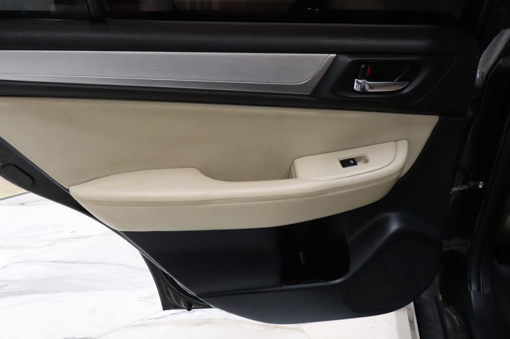 Photo 38 of this SUBARU LEGACY