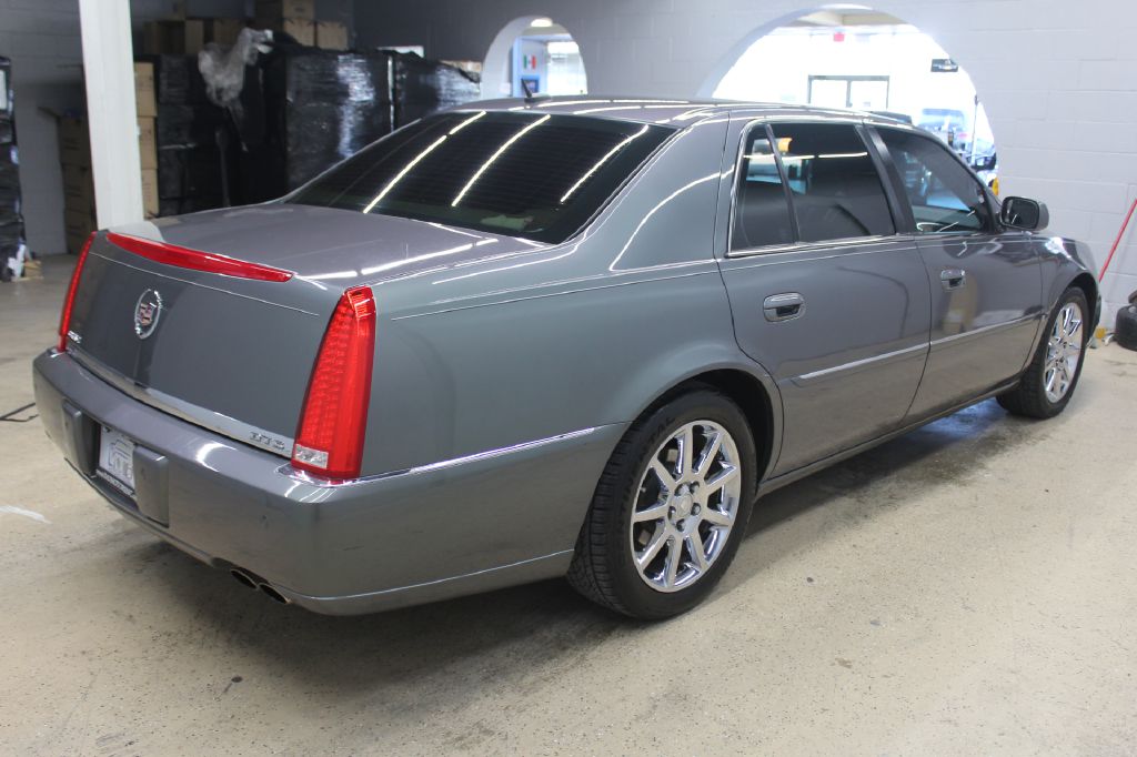 Photo 4 of this CADILLAC DTS