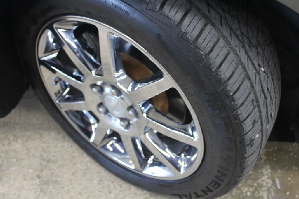 Photo 25 of this CADILLAC DTS