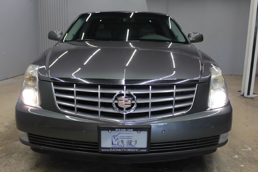 Photo 2 of this CADILLAC DTS