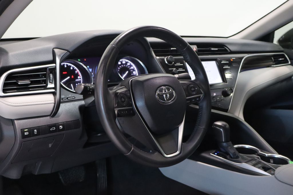 Photo 11 of this TOYOTA CAMRY