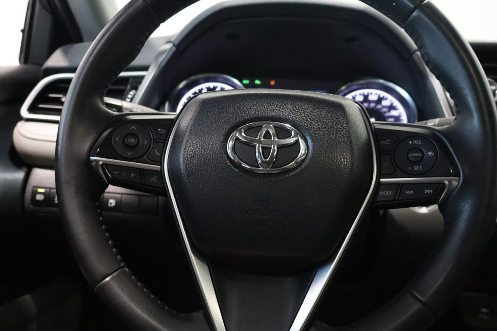 Photo 15 of this TOYOTA CAMRY