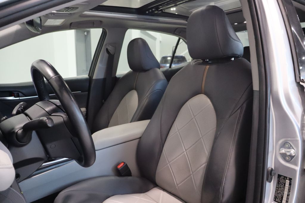 Photo 21 of this TOYOTA CAMRY