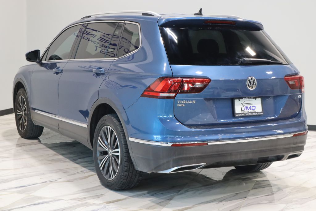 Photo 8 of this VOLKSWAGEN TIGUAN