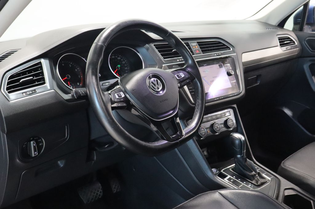 Photo 12 of this VOLKSWAGEN TIGUAN