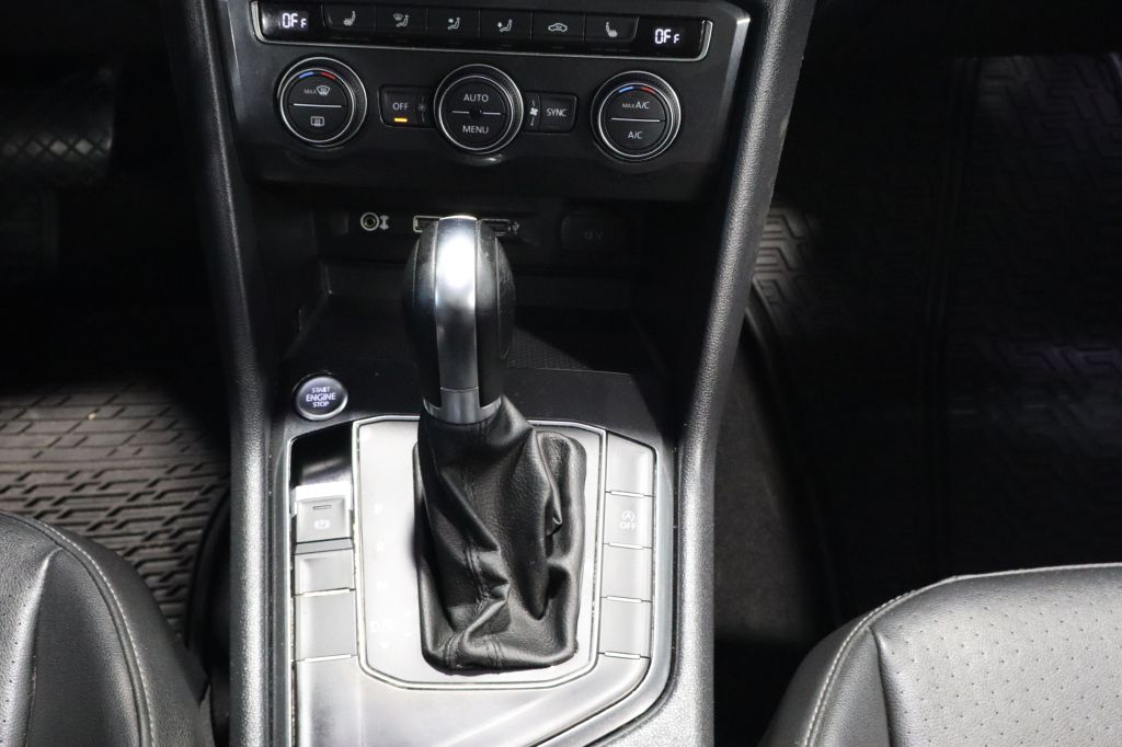 Photo 15 of this VOLKSWAGEN TIGUAN