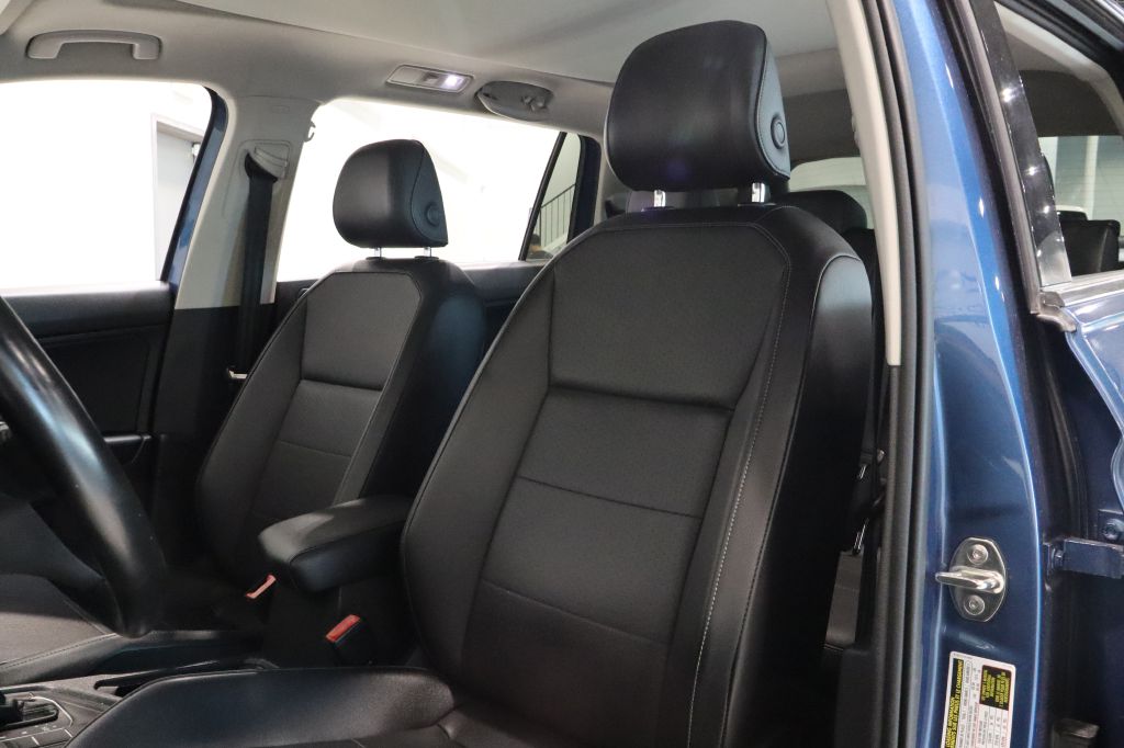 Photo 24 of this VOLKSWAGEN TIGUAN