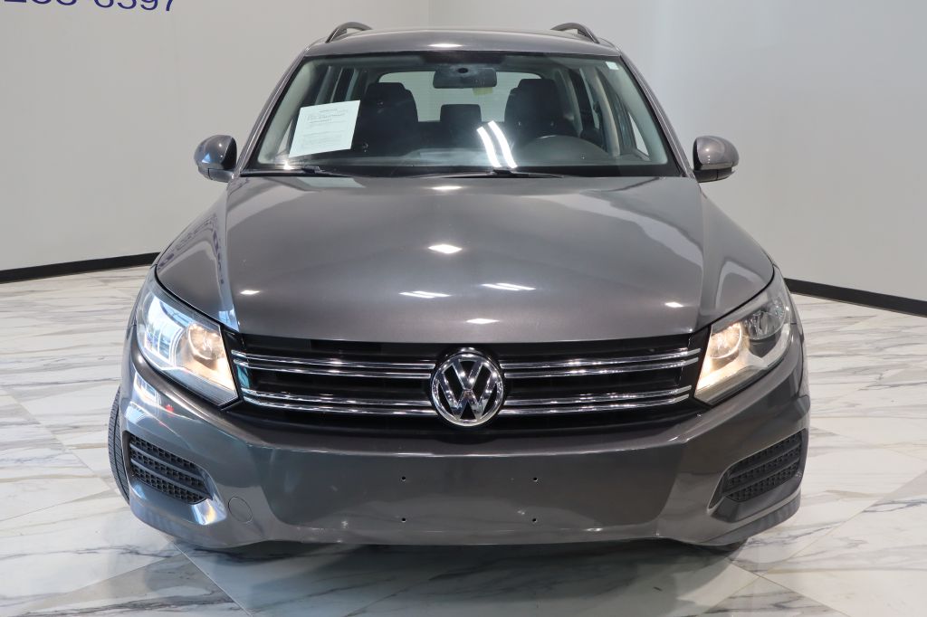 Photo 2 of this VOLKSWAGEN TIGUAN