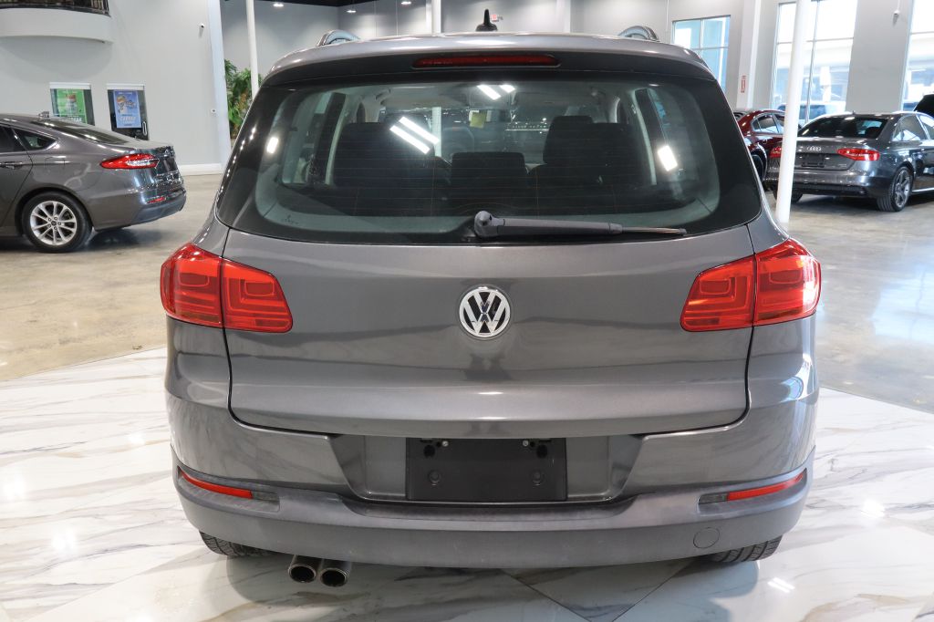 Photo 6 of this VOLKSWAGEN TIGUAN