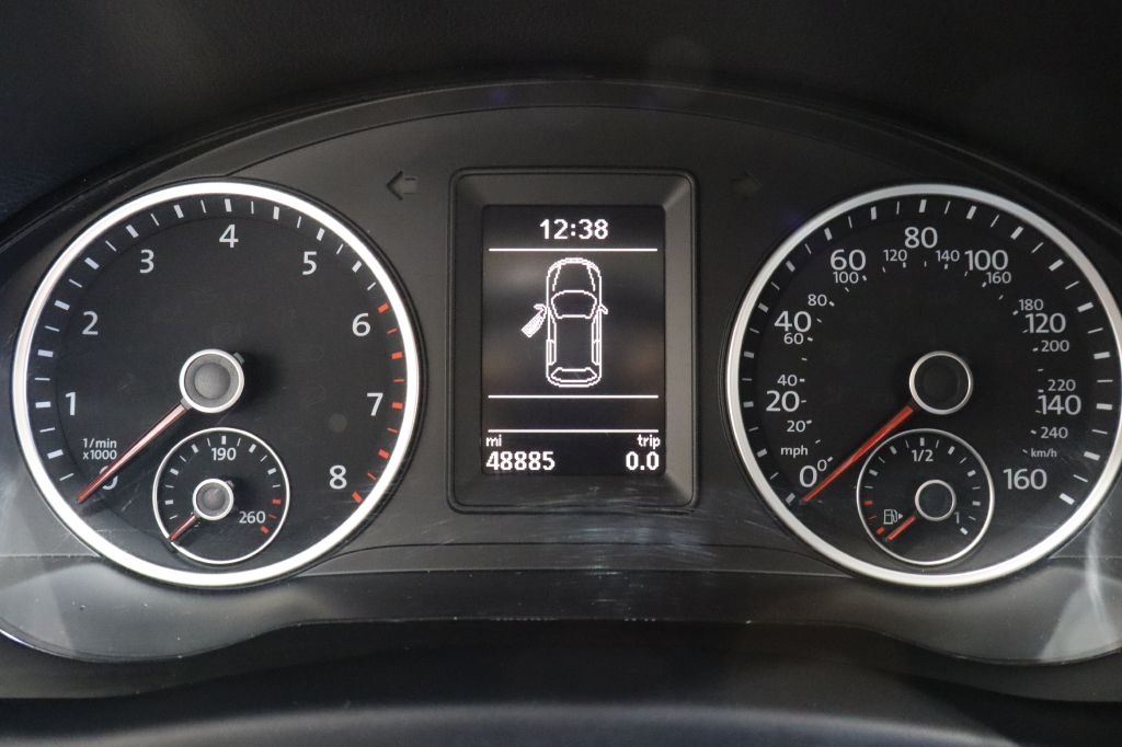 Photo 17 of this VOLKSWAGEN TIGUAN