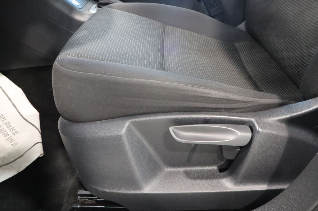 Photo 25 of this VOLKSWAGEN TIGUAN