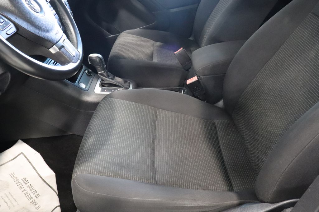 Photo 26 of this VOLKSWAGEN TIGUAN