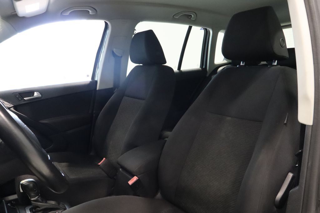 Photo 27 of this VOLKSWAGEN TIGUAN
