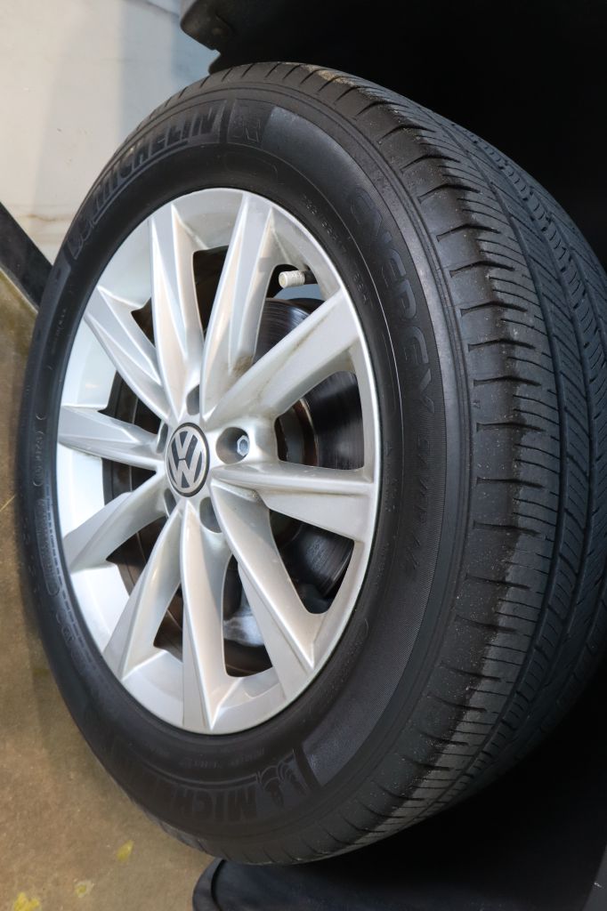 Photo 41 of this VOLKSWAGEN TIGUAN