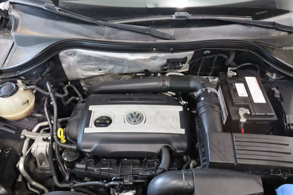 Photo 42 of this VOLKSWAGEN TIGUAN