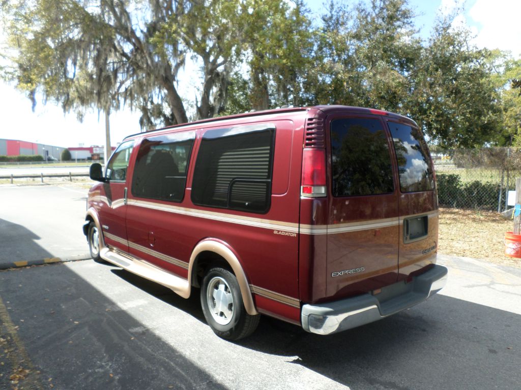 Photo 6 of this CHEVROLET EXPRESS G1500