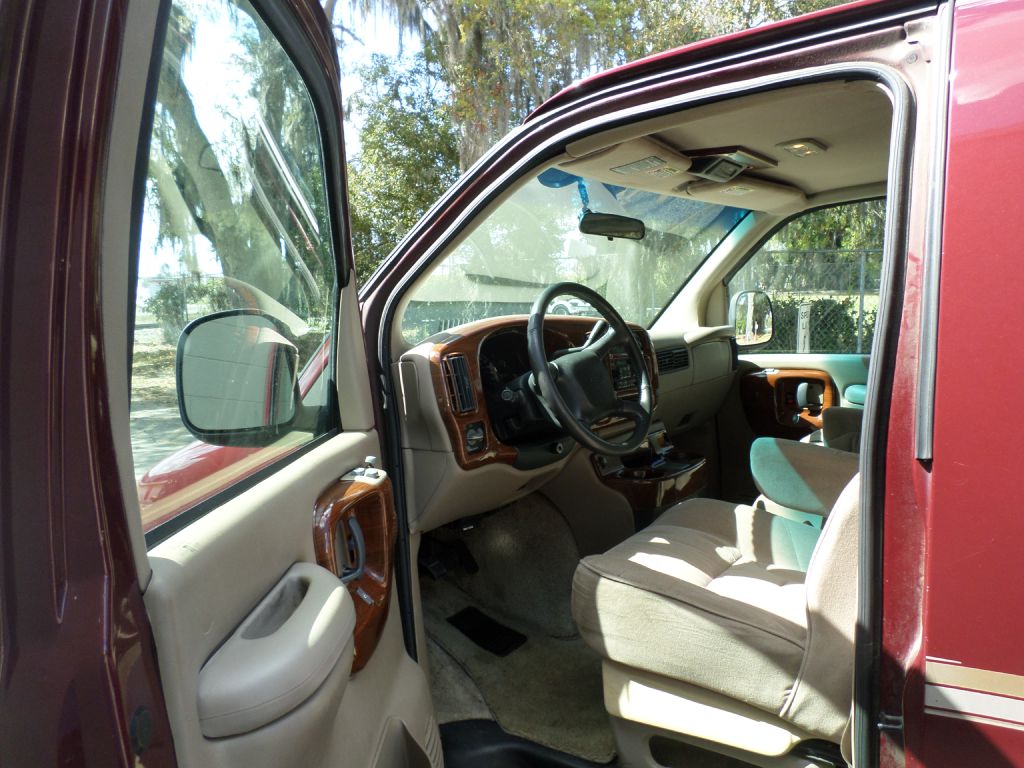 Photo 12 of this CHEVROLET EXPRESS G1500