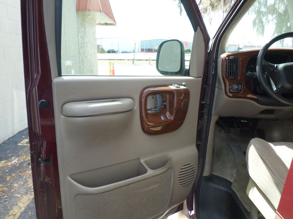 Photo 13 of this CHEVROLET EXPRESS G1500
