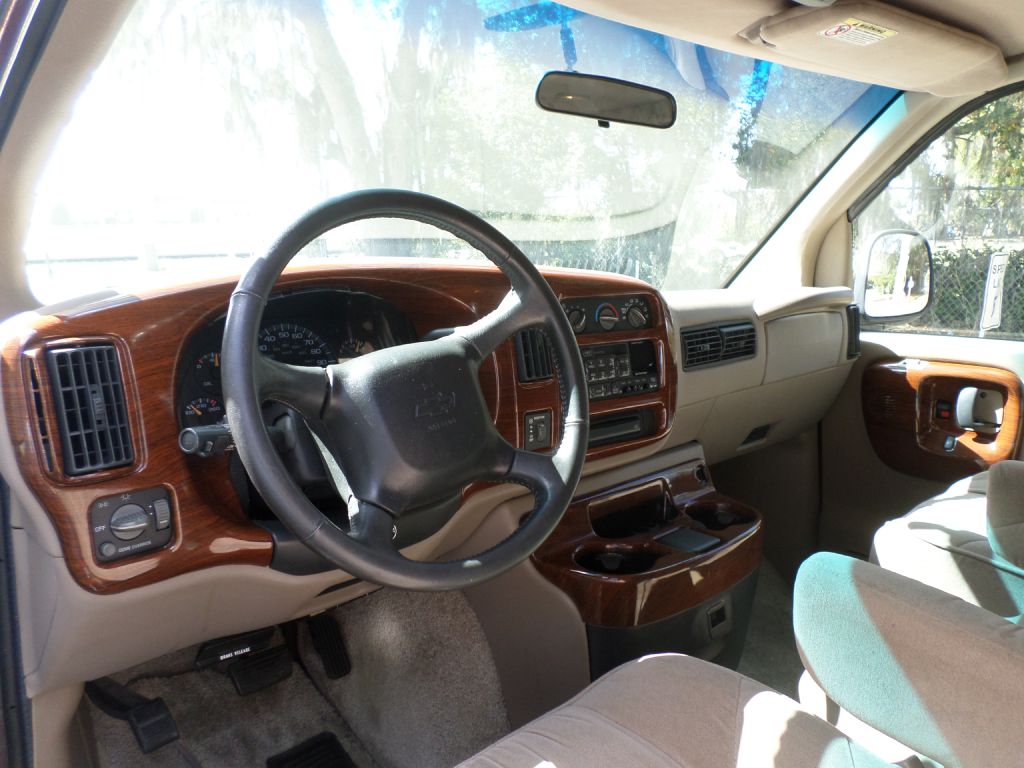 Photo 15 of this CHEVROLET EXPRESS G1500