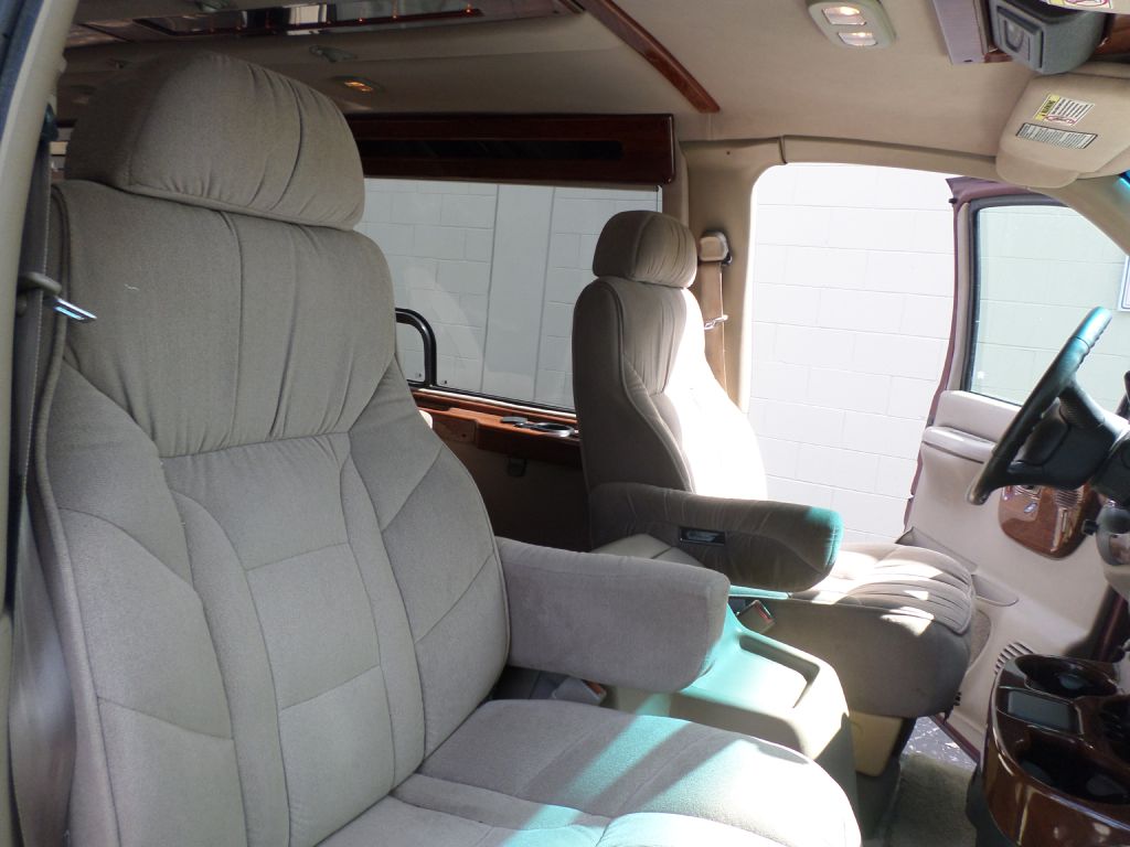 Photo 18 of this CHEVROLET EXPRESS G1500