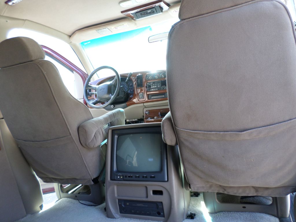 Photo 25 of this CHEVROLET EXPRESS G1500