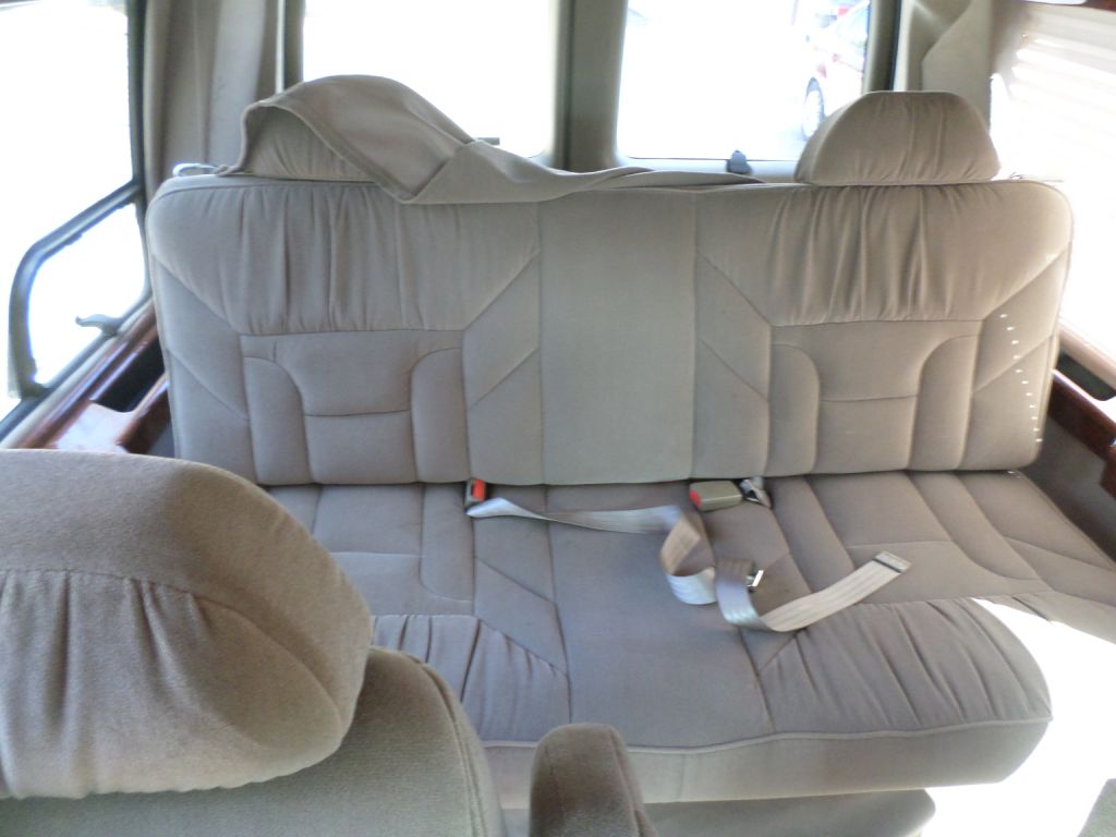 Photo 31 of this CHEVROLET EXPRESS G1500