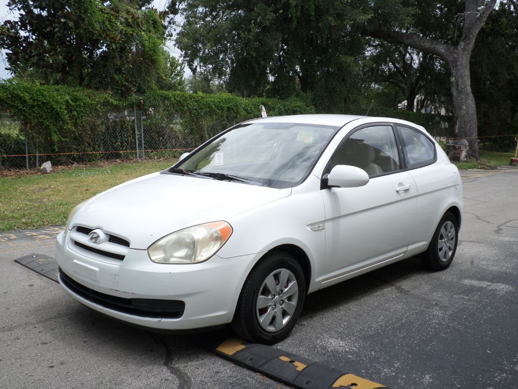 Photo 3 of this HYUNDAI ACCENT