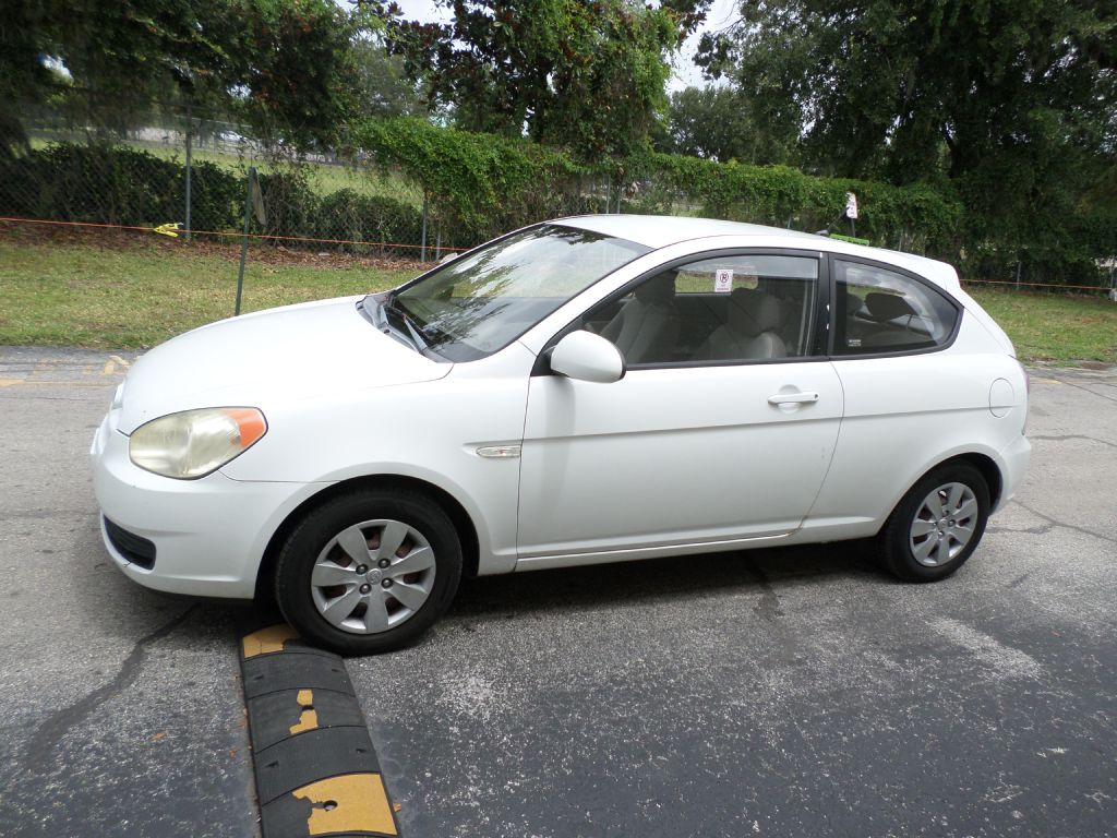 Photo 4 of this HYUNDAI ACCENT