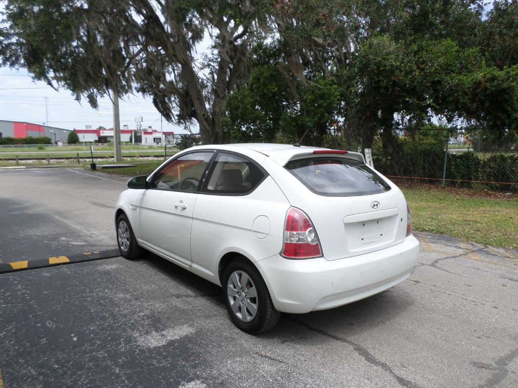 Photo 5 of this HYUNDAI ACCENT