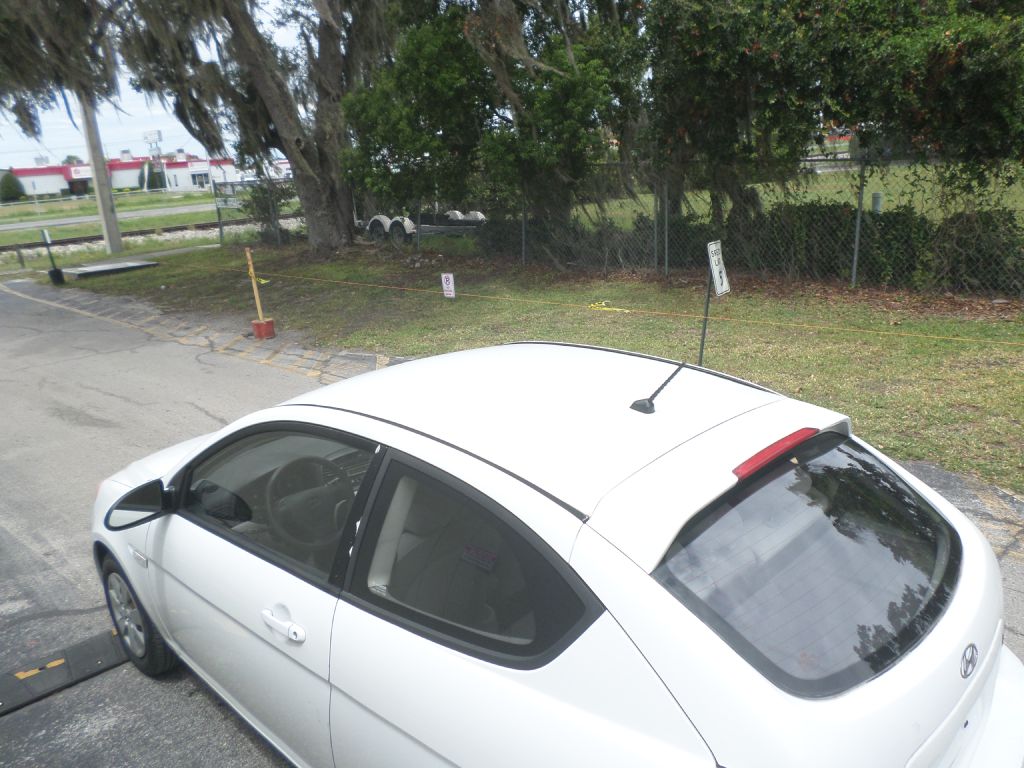 Photo 7 of this HYUNDAI ACCENT