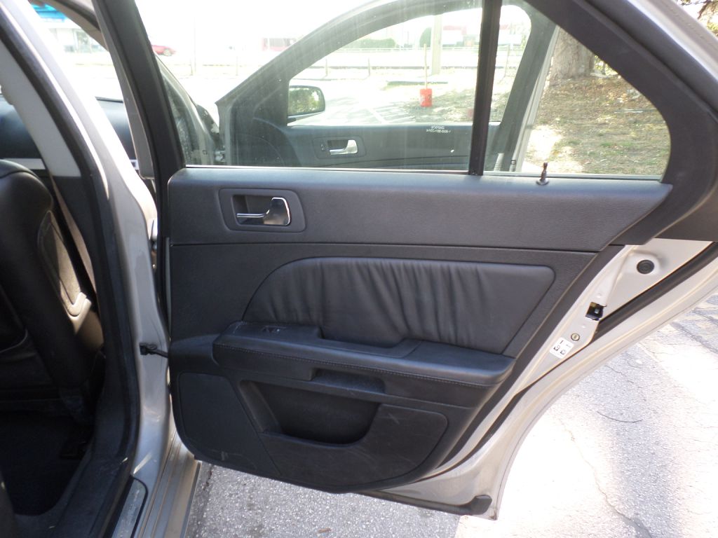Photo 16 of this CADILLAC STS