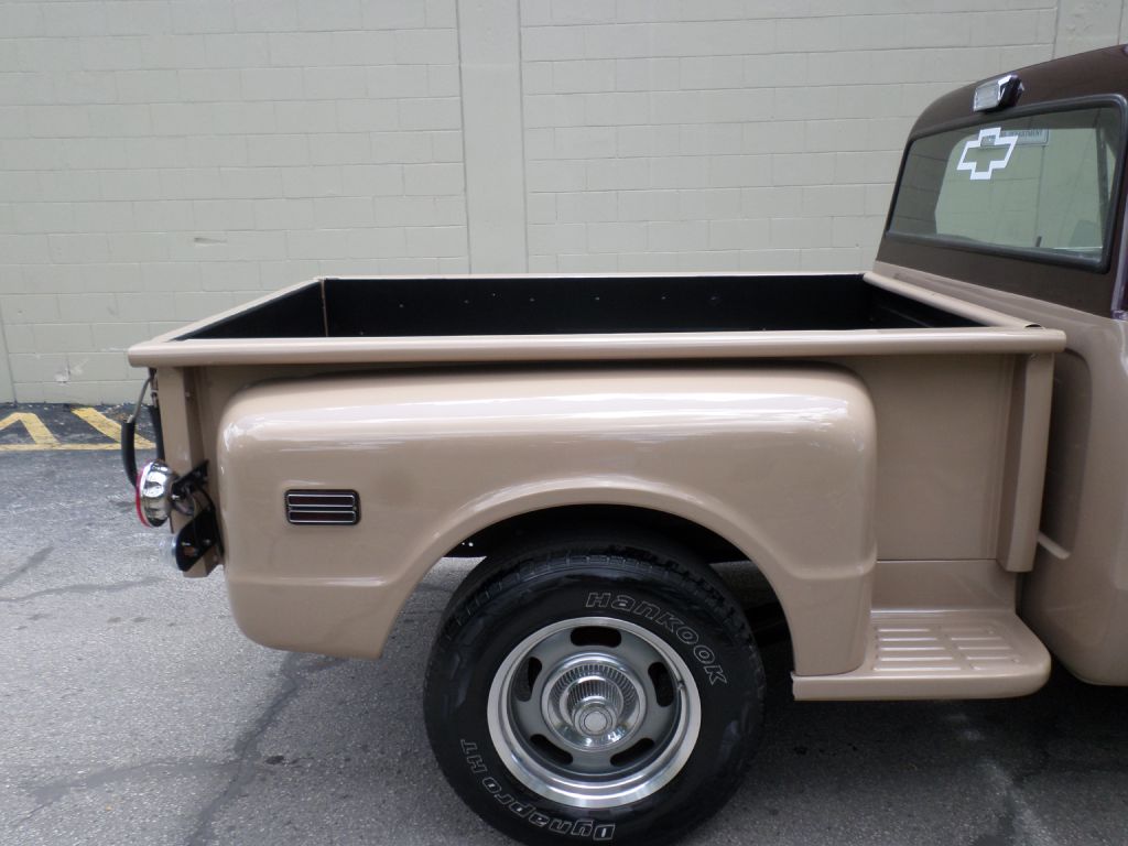 Photo 6 of this CHEVROLET C10