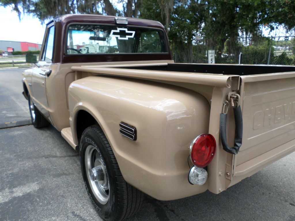 Photo 12 of this CHEVROLET C10