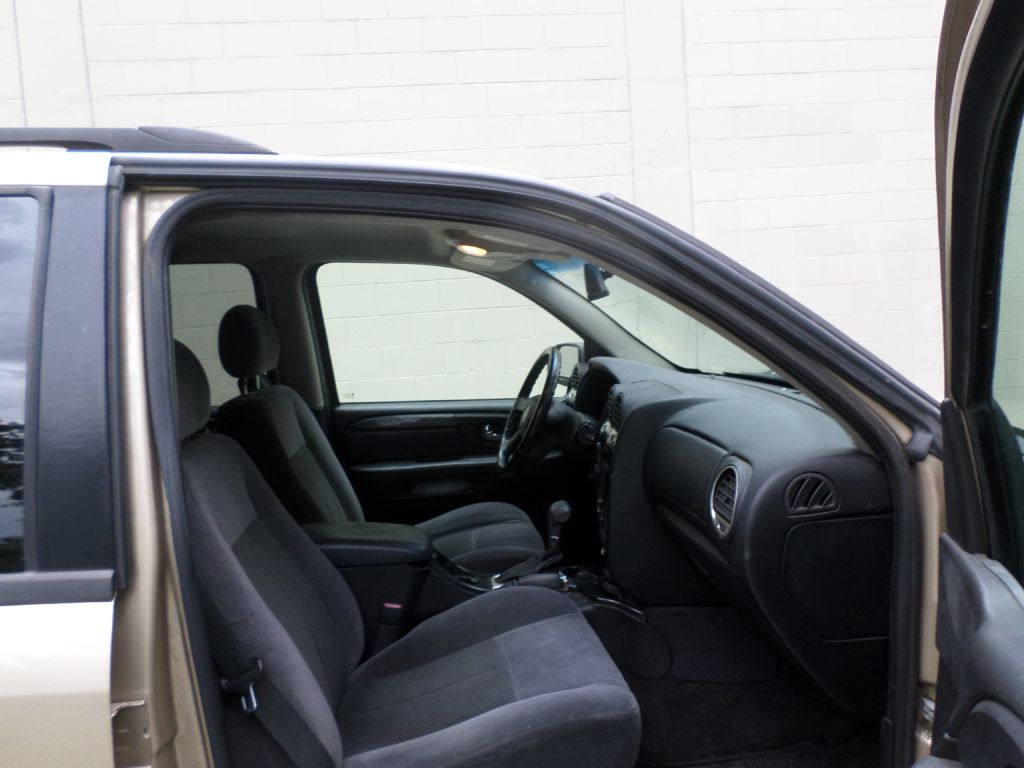 Photo 11 of this GMC ENVOY