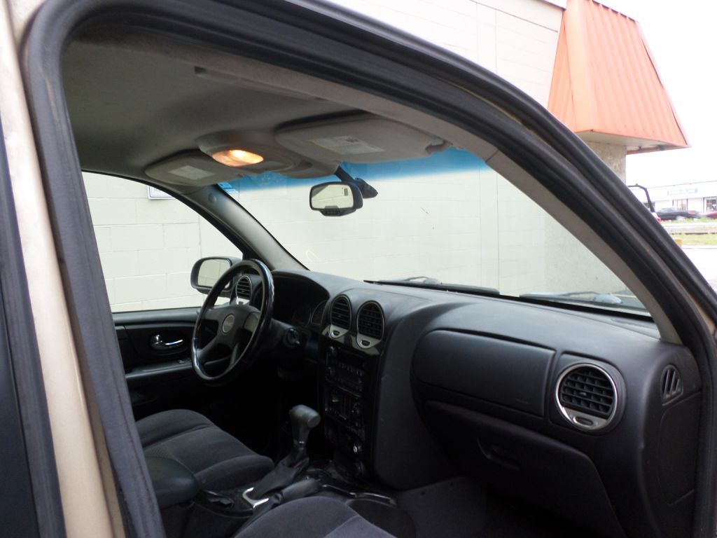 Photo 12 of this GMC ENVOY