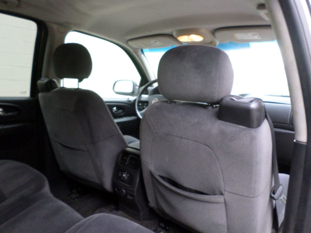 Photo 14 of this GMC ENVOY