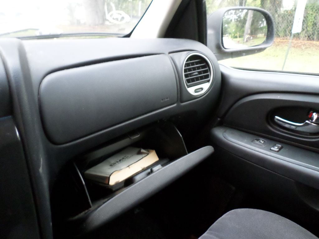 Photo 16 of this GMC ENVOY