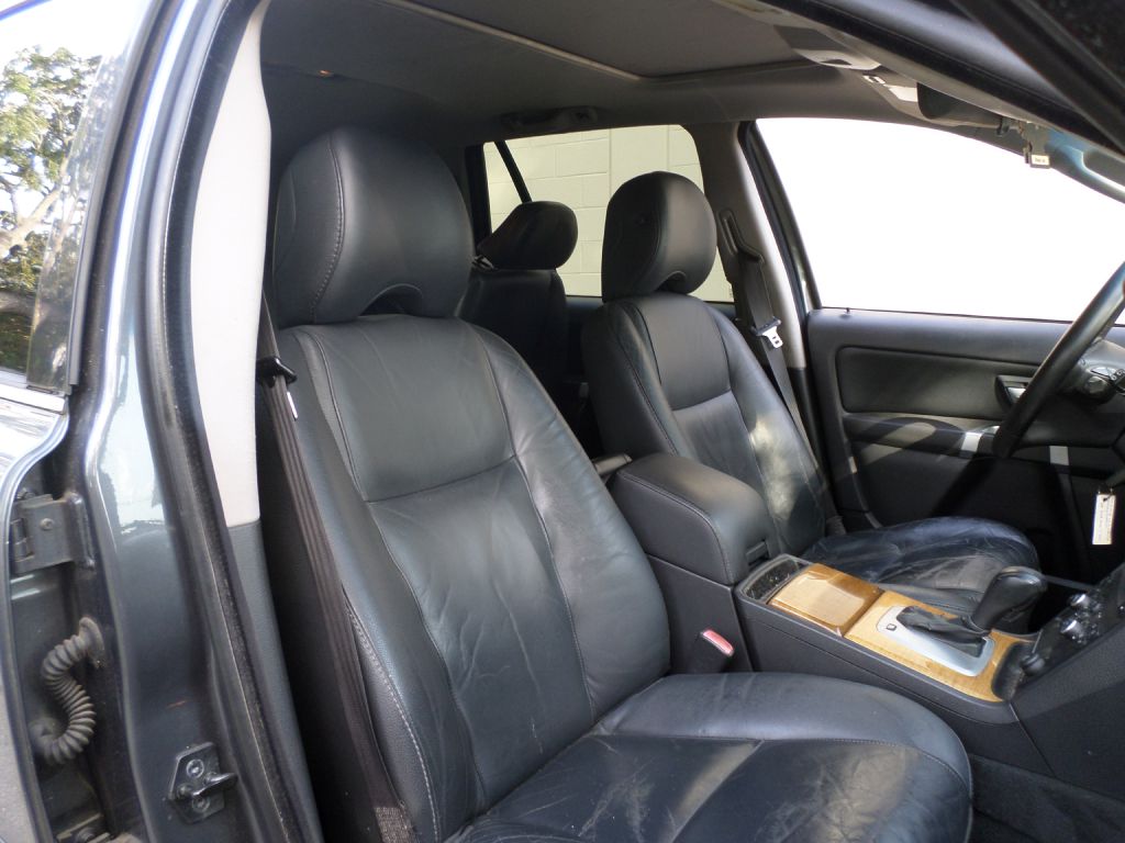 Photo 8 of this VOLVO XC90