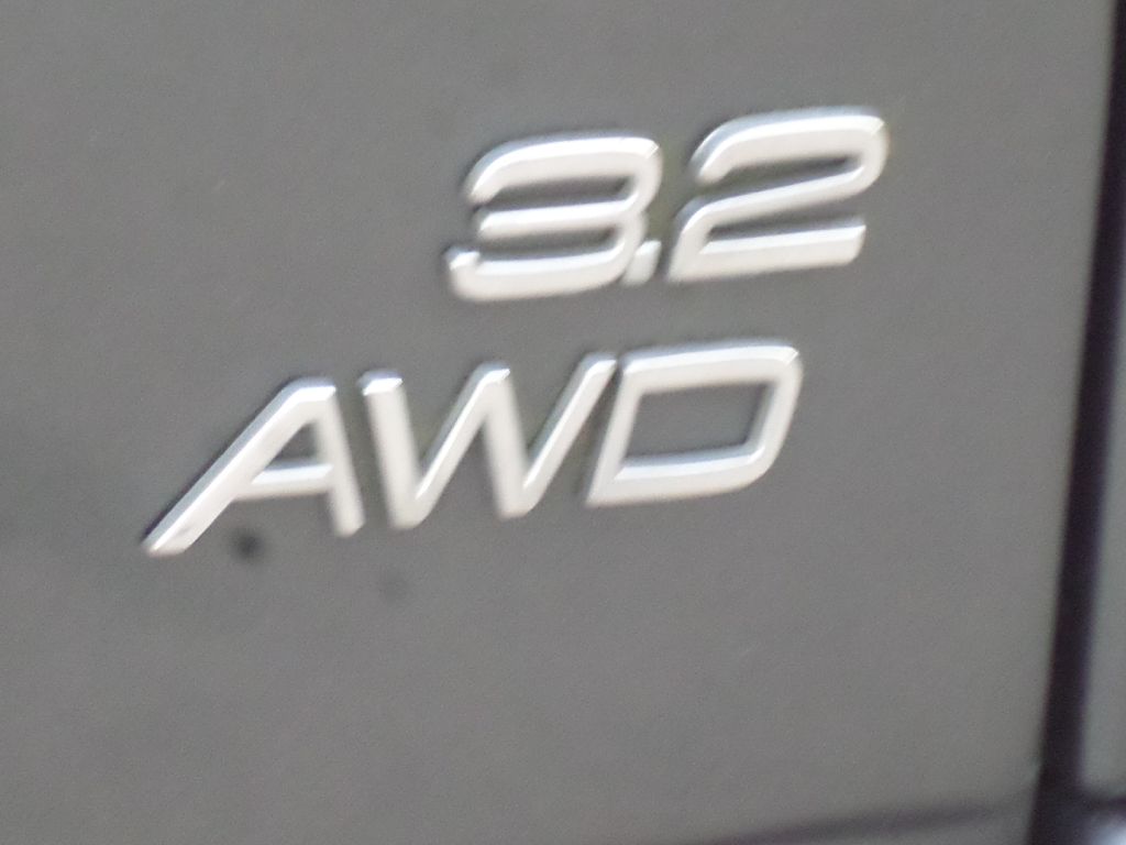 Photo 22 of this VOLVO XC90