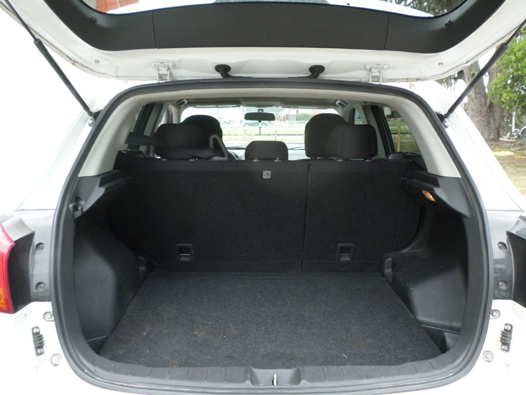 Photo 8 of this MITSUBISHI OUTLANDER SPORT