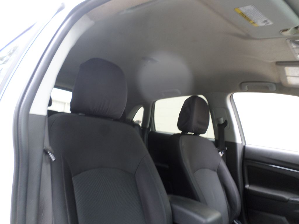 Photo 12 of this MITSUBISHI OUTLANDER SPORT