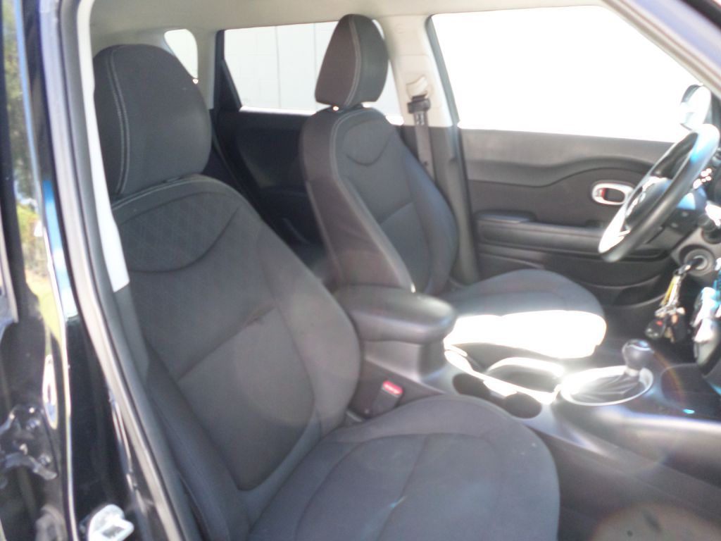 Photo 12 of this KIA SOUL