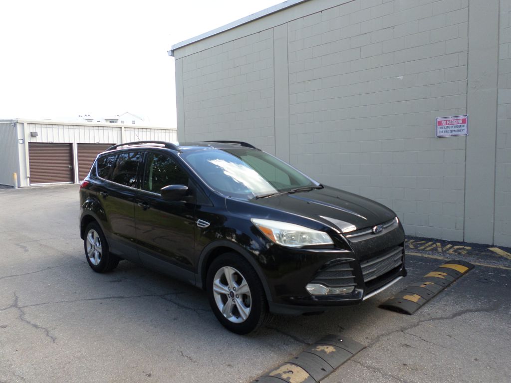 Photo 2 of this FORD ESCAPE